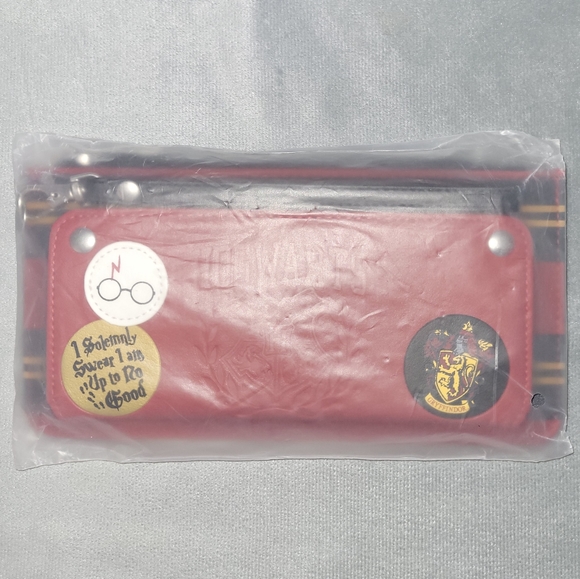 Harry Potter Wallet Wristlet - Picture 5 of 16